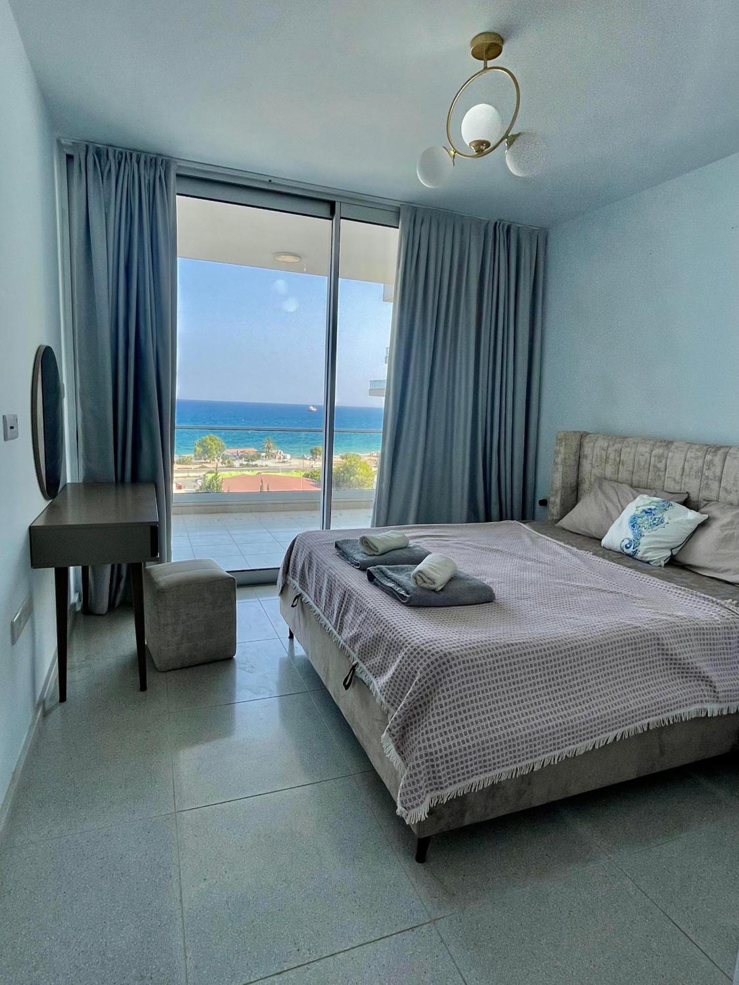 Sea View Suites By The Coast Famagusta  Exterior foto